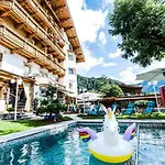 Alpenhotel Tyrol - - Adults Only - Alpines Lifestylehotel Mit Naturspa & Wellness