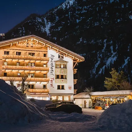 Alpenhotel Tyrol - - Adults Only - Alpines Lifestylehotel Mit Naturspa & Wellness