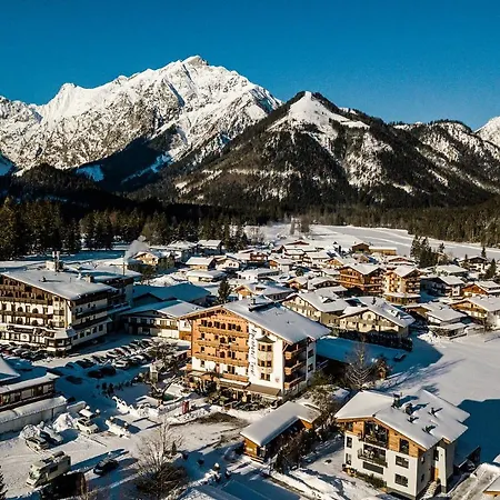 Alpenhotel Tyrol - - Adults Only - Alpines Lifestylehotel Mit Naturspa & Wellness Pertisau