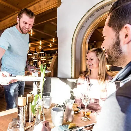 Alpenhotel Tyrol - Konzepthotel - Adults Only 4* بيرتيساو